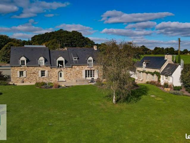 Propriété 5 pièces 230 m²