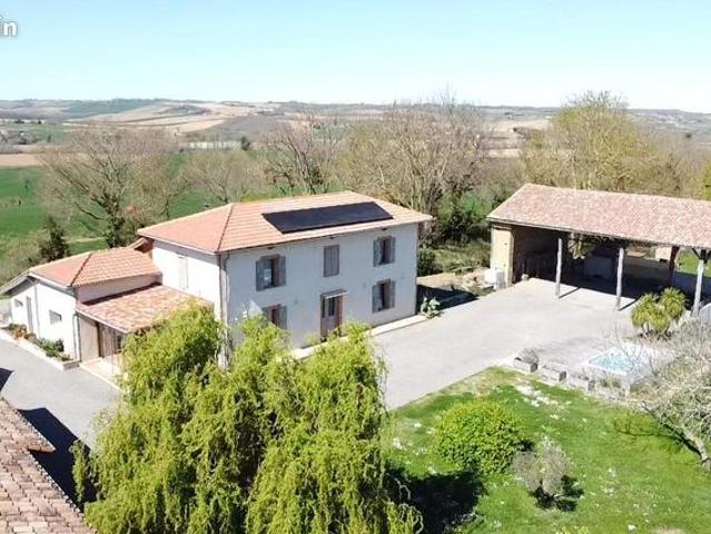 Propriété 5 pièces 230 m²