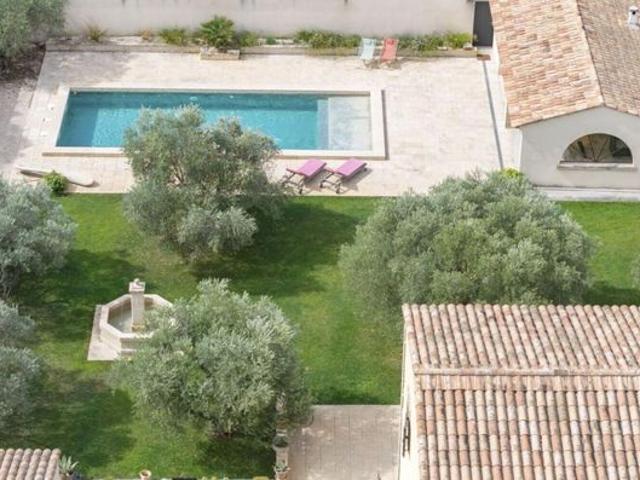 Propriété 5 pièces 232 m²