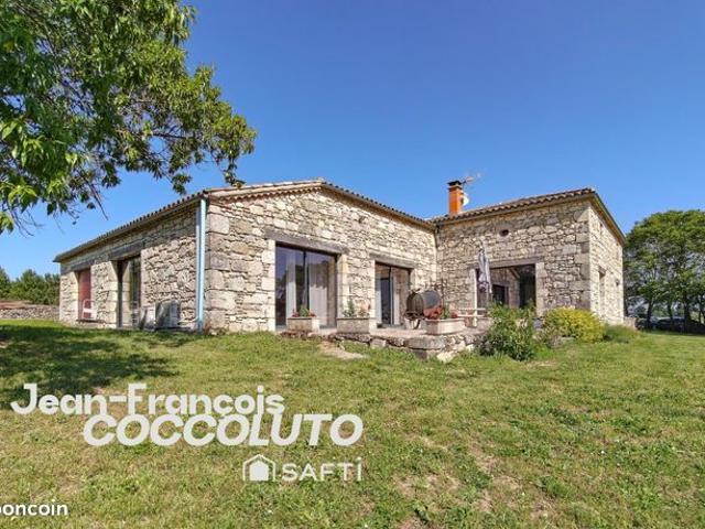 Propriété 5 pièces 233 m²