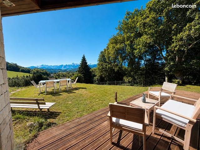 Propriété 5 pièces 242 m²
