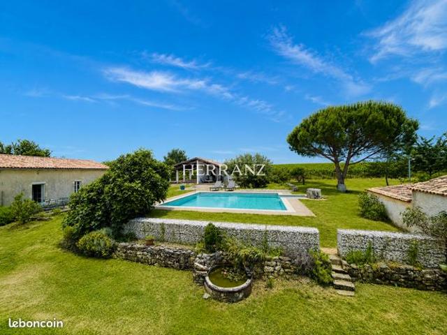 Propriété 10 pièces 355 m²