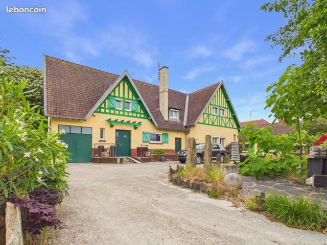Propriété 5 pièces 256 m²