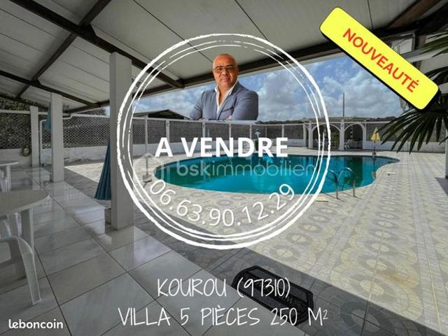 Propriété 5 pièces 250 m²