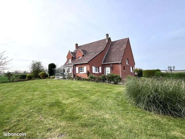 Propriété 5 pièces 268 m²
