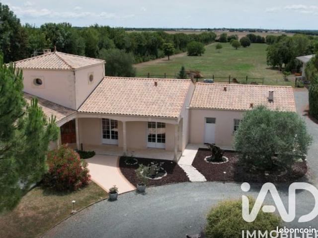Propriété 5 pièces 260 m²