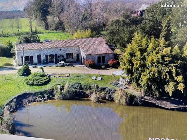 Propriété 5 pièces 278 m²