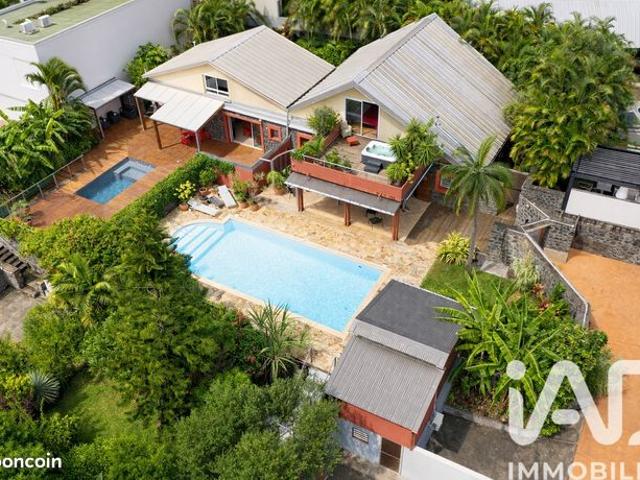 Propriété 5 pièces 270 m²