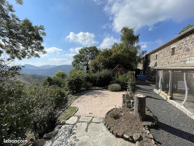 Propriété 5 pièces 284 m²
