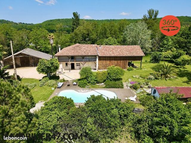 Propriété 5 pièces 280 m²