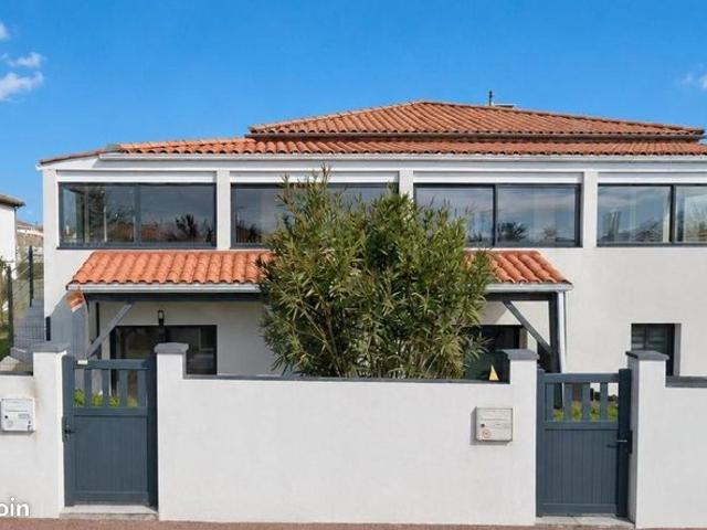 Propriété 5 pièces 280 m²