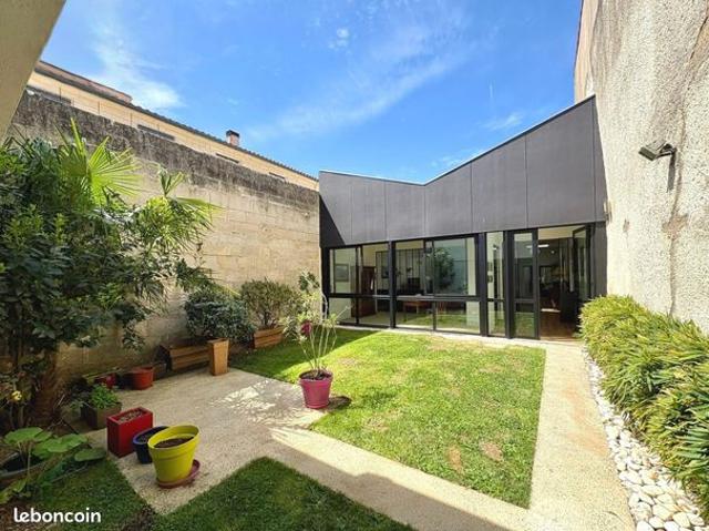 Propriété 5 pièces 308 m²