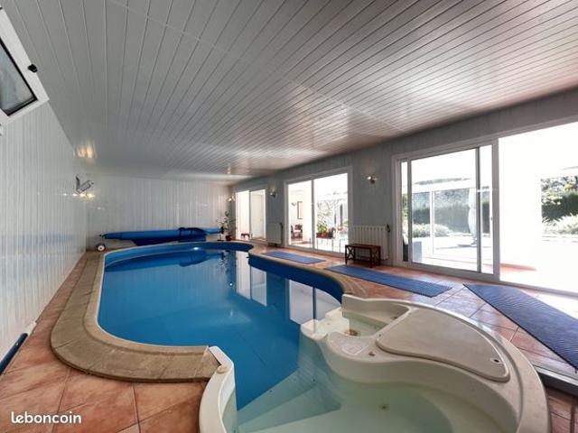 Propriété 5 pièces 310 m²