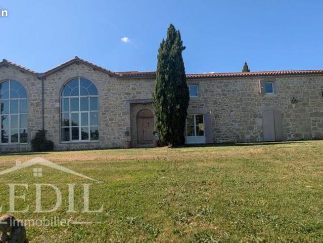 Propriété 5 pièces 325 m²