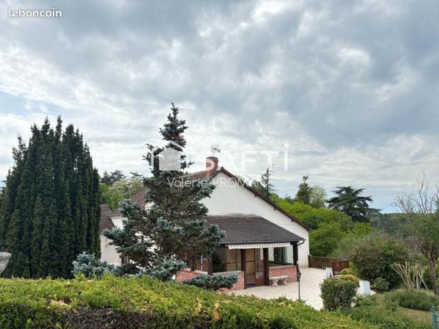 Propriété 5 pièces 320 m²