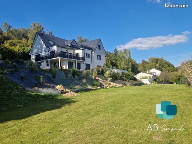 Propriété 5 pièces 322 m²