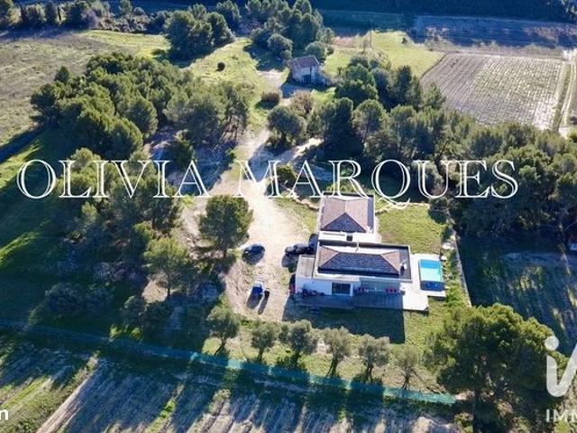 Propriété 5 pièces 342 m²
