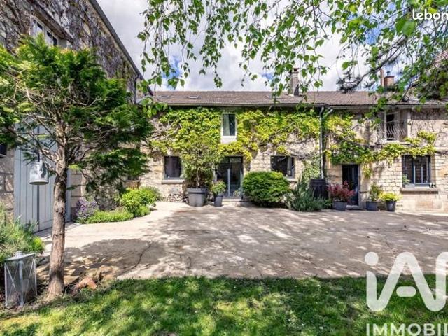 Propriété 5 pièces 370 m²