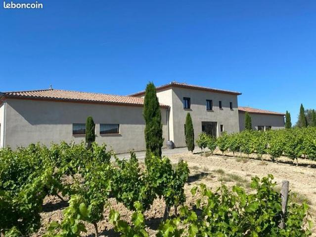 Propriété 5 pièces 380 m²
