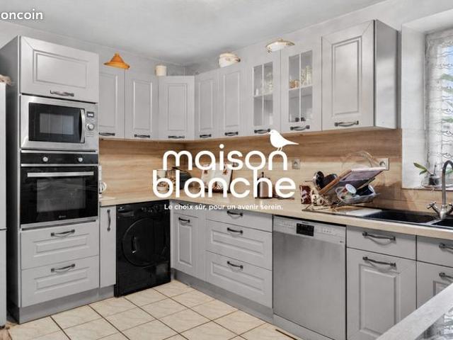 Propriété 5 pièces 74 m²
