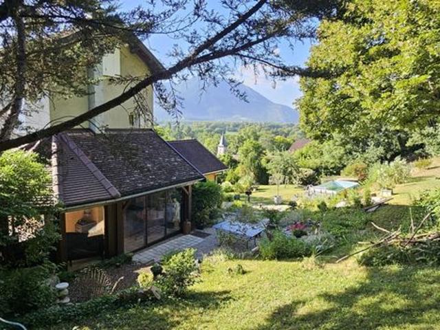 Propriété 5 pièces 85 m²