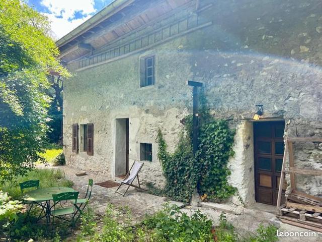 Propriété 5 pièces 90 m²