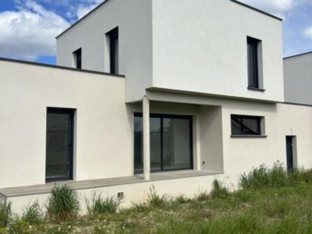 Propriété 5 pièces 94 m²