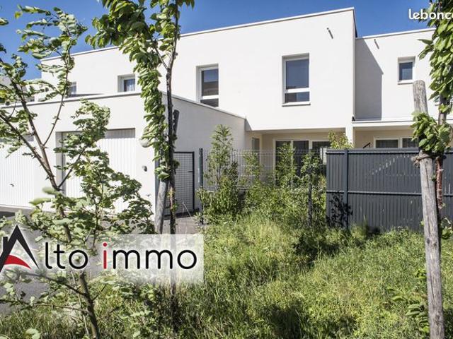 Propriété 5 pièces 97 m²