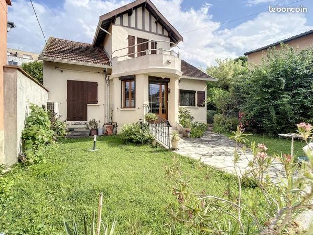 Propriété 5 pièces 98 m²