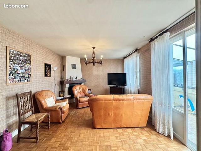 Propriété 5 pièces 99 m²