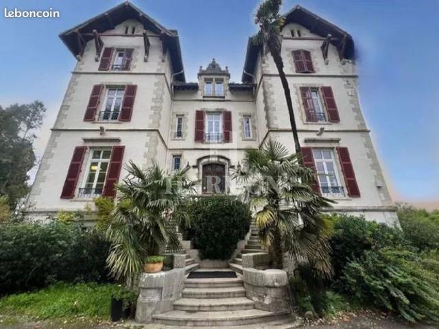 Propriété 60 pièces 1300 m²