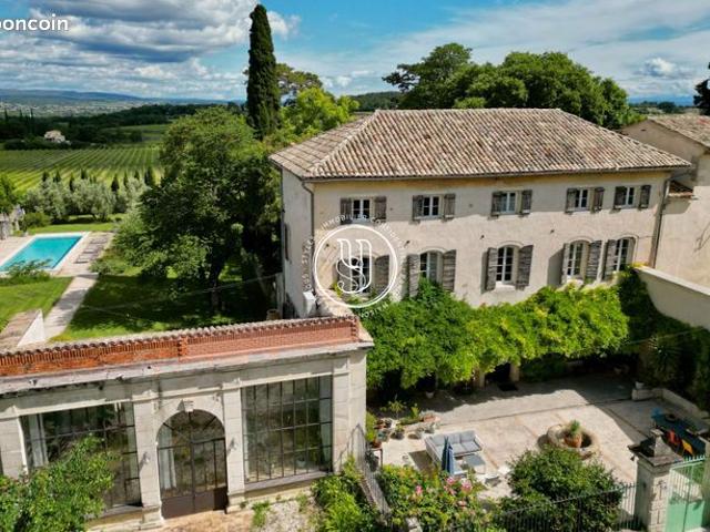 Propriété 675 m² Uzès