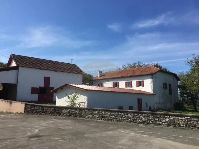 Propriété 6 hectares vue Pyrénées 170m² Saint Palais