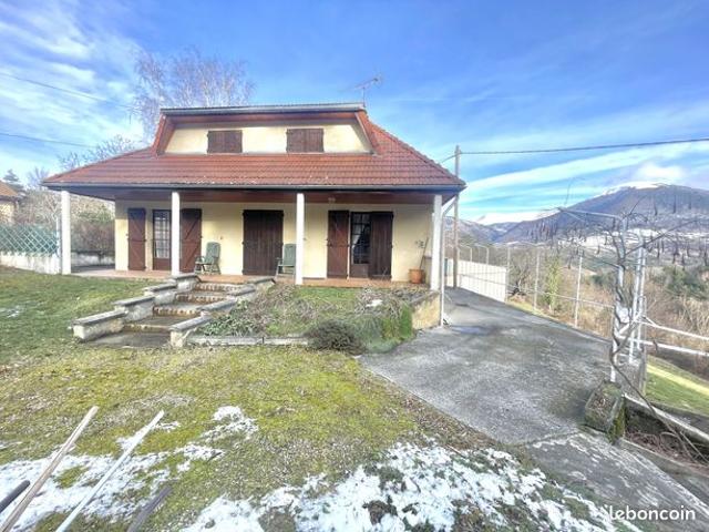 Propriété 6 pièces 104 m²