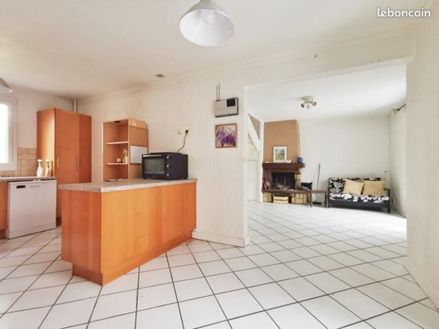 Propriété 6 pièces 104 m²