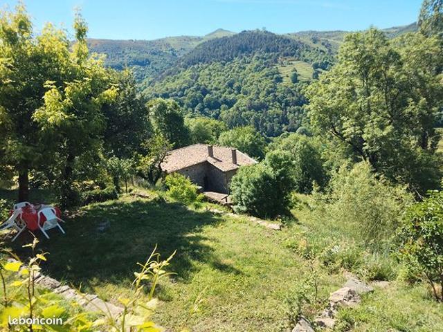Propriété 6 pièces 104 m²