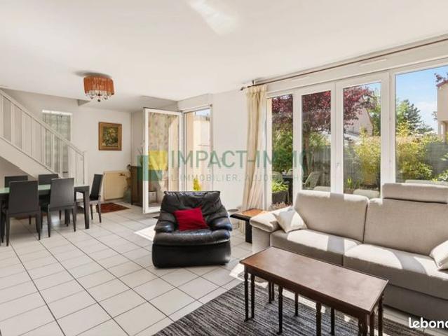 Propriété 6 pièces 104 m²