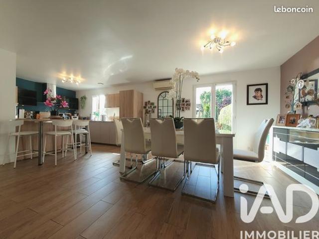 Propriété 6 pièces 100 m²