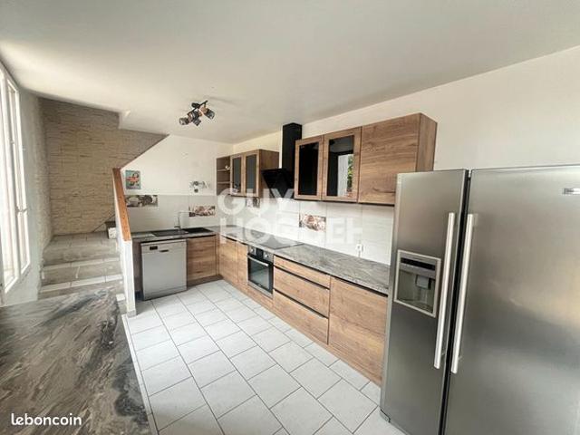 Propriété 6 pièces 100 m²