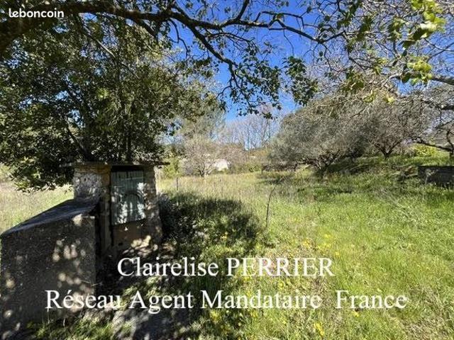 Propriété 6 pièces 101 m²