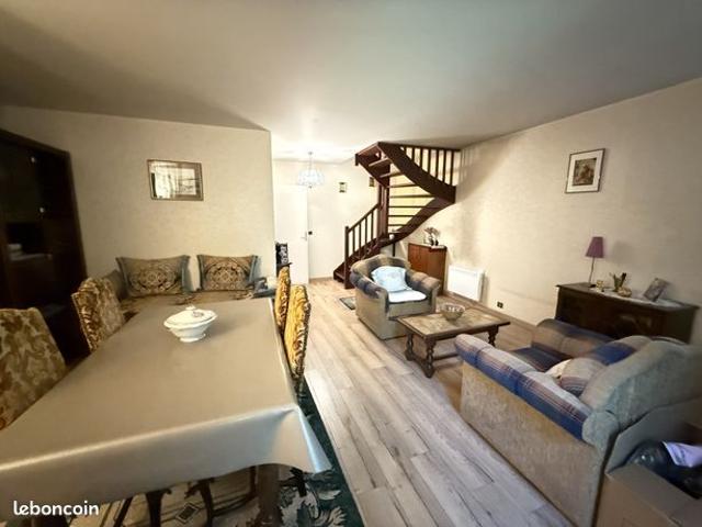 Propriété 6 pièces 101 m²