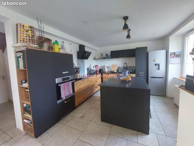 Propriété 6 pièces 114 m²