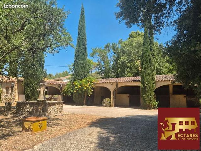 Propriété 6 pièces 117 m²