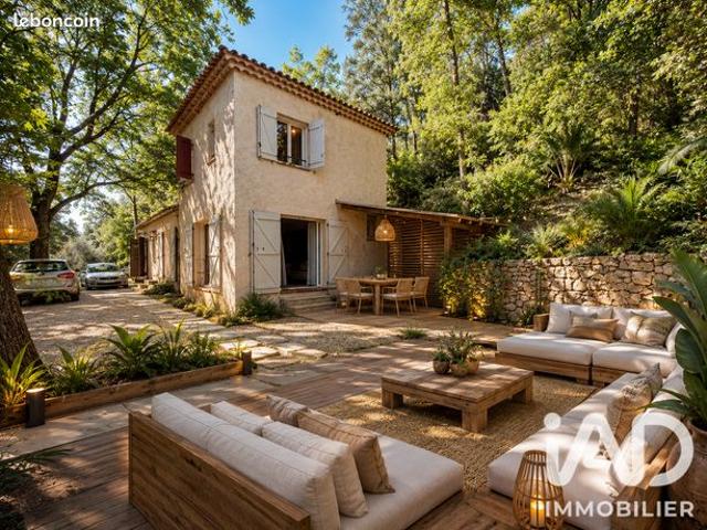 Propriété 6 pièces 117 m²