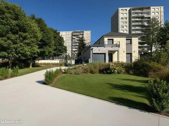 Propriété 6 pièces 110 m²