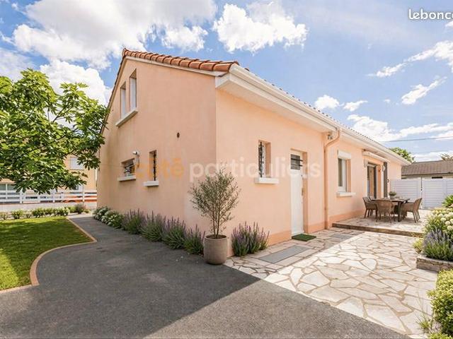 Propriété 6 pièces 112 m²