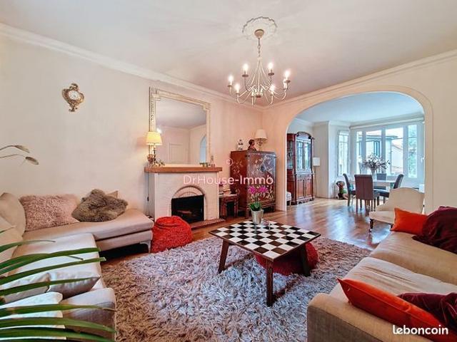 Propriété 6 pièces 113 m²