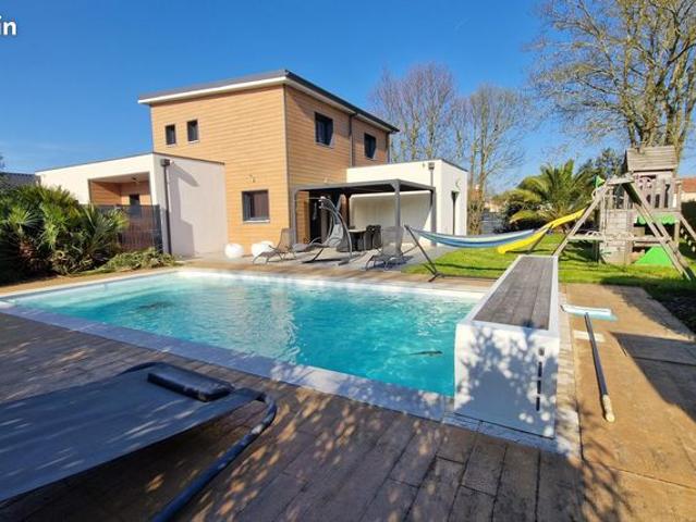 Propriété 6 pièces 125 m²