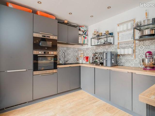Propriété 6 pièces 126 m²