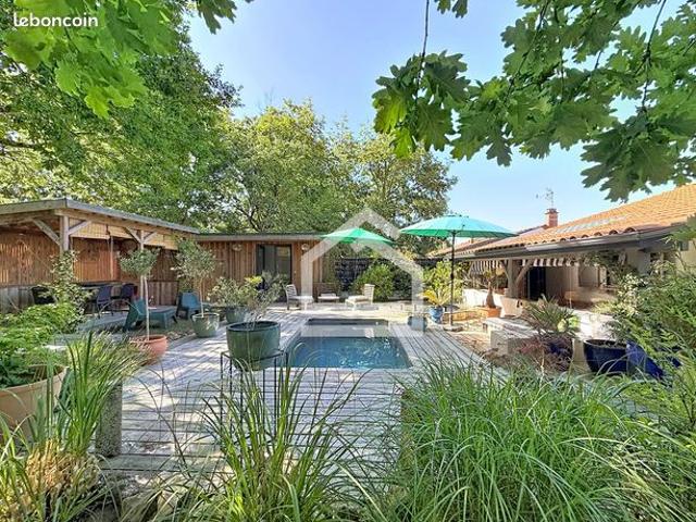 Propriété 6 pièces 126 m²